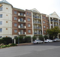 Adelaide City Apartment - 3br 2bath  Carpark - Accommodation Main Beach
