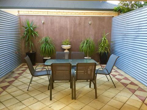 Superb Townhouse In North Adelaide - Accommodation Main Beach 21