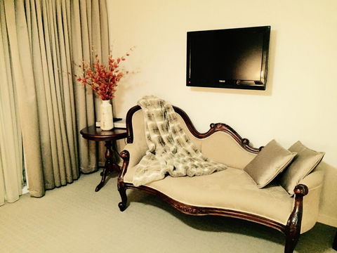 Superb Townhouse In North Adelaide - Accommodation Main Beach 15