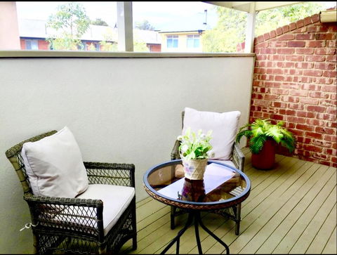 Superb Townhouse In North Adelaide - Accommodation Main Beach 5