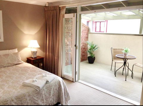 Superb Townhouse In North Adelaide - Accommodation Main Beach 4
