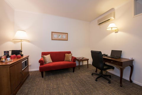 The Chancellor On Currie - Accommodation Main Beach 24