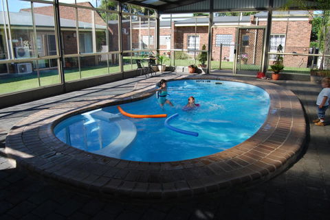 Arkana Motor Inn & Terrace Apartments - Accommodation Main Beach 2
