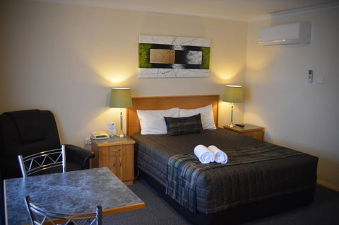 Arkana Motor Inn & Terrace Apartments - Accommodation Main Beach 0