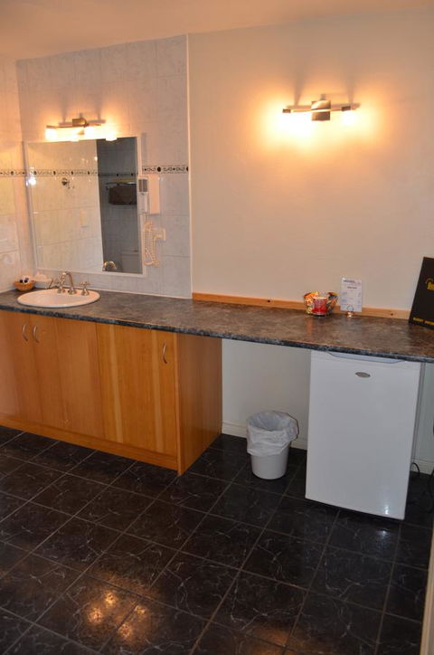 Arkana Motor Inn & Terrace Apartments - Accommodation Main Beach 37