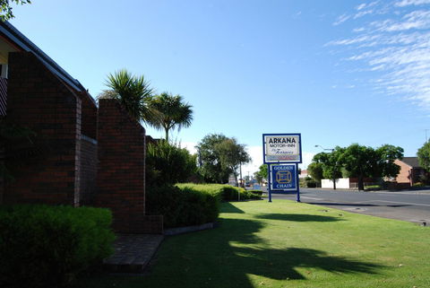 Arkana Motor Inn & Terrace Apartments - Accommodation Main Beach 43