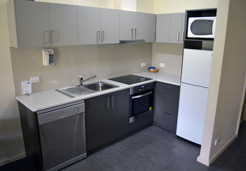 Arkana Motor Inn & Terrace Apartments - Accommodation Main Beach 30