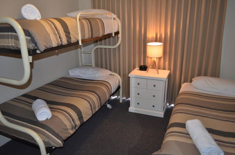 Arkana Motor Inn & Terrace Apartments - Accommodation Main Beach 10