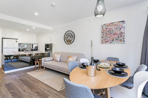 Heart Of Glenelg BnB - Accommodation Main Beach 9