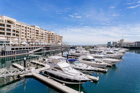 Heart Of Glenelg BnB - Accommodation Main Beach 22