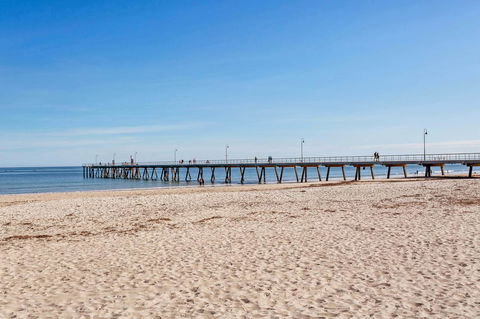 Heart Of Glenelg BnB - Accommodation Main Beach 14
