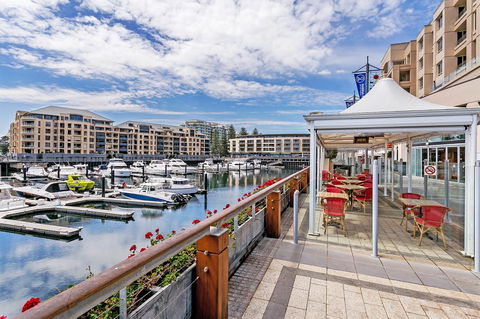 Heart Of Glenelg BnB - Accommodation Main Beach 19