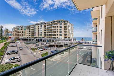 Heart Of Glenelg BnB - Accommodation Main Beach 13