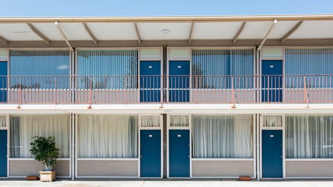 Bay Motel Hotel - Accommodation Main Beach 18