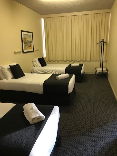 Bay Motel Hotel - Accommodation Main Beach 6