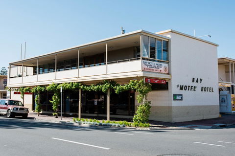 Bay Motel Hotel - Accommodation Main Beach 24
