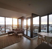 Modern CBD Apartment with Panoramic View - Accommodation Main Beach