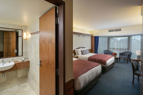 Arkaba Hotel - Accommodation Main Beach 2