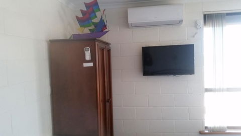 Wallaroo Sunset Home - Accommodation Main Beach 20