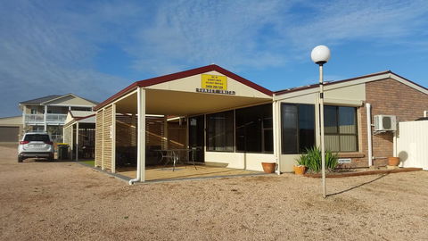 Wallaroo Sunset Home - Accommodation Main Beach 0