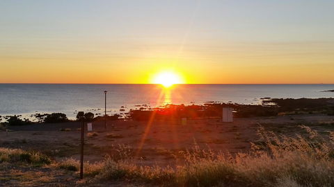 Wallaroo Sunset Home - Accommodation Main Beach 15