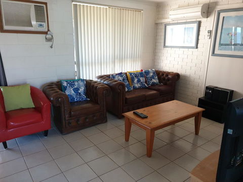 Wallaroo Sunset Home - Accommodation Main Beach 4