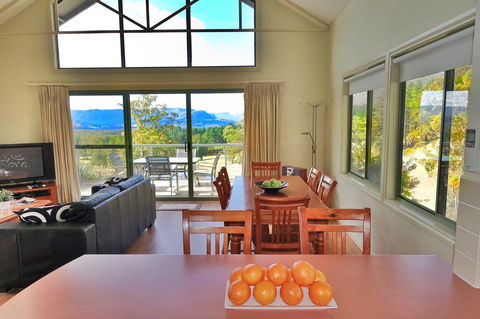 SkyView Villa - Accommodation Main Beach 15