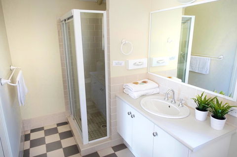 SkyView Villa - Accommodation Main Beach 18