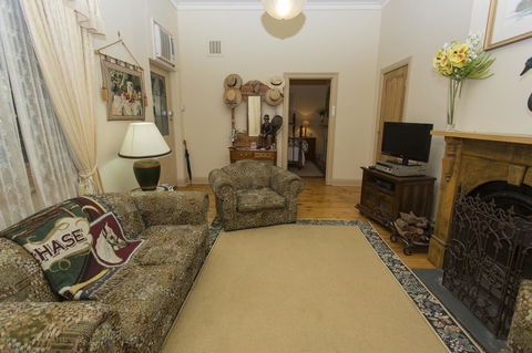 Tanunda Cottages - Accommodation Main Beach 10