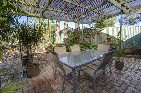Tanunda Cottages - Accommodation Main Beach 17
