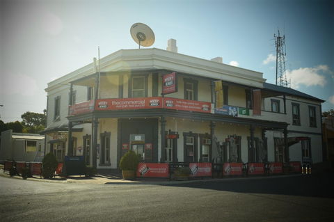 Commercial Hotel Morgan - Accommodation Main Beach 0