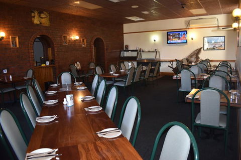 Commercial Hotel Morgan - Accommodation Main Beach 6