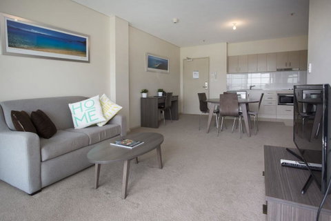 Hume Serviced Apartments - Accommodation Main Beach 23