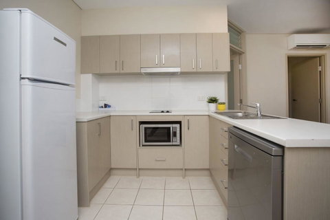 Hume Serviced Apartments - Accommodation Main Beach 16
