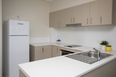 Hume Serviced Apartments - Accommodation Main Beach 10