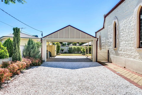 \'THE CHURCH\' Guest Home, Gawler Barossa Region - Accommodation Main Beach 11