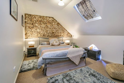 \'THE CHURCH\' Guest Home, Gawler Barossa Region - Accommodation Main Beach 9