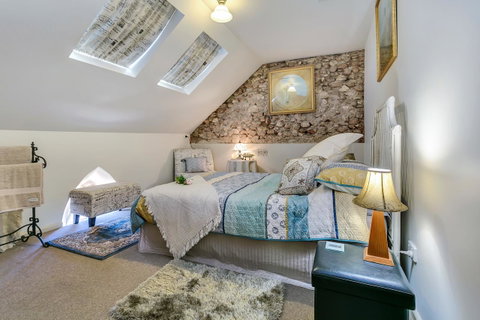 \'THE CHURCH\' Guest Home, Gawler Barossa Region - Accommodation Main Beach 7