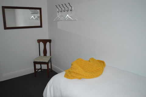 Two Cow Cottage Bed & Breakfast - Accommodation Main Beach 16