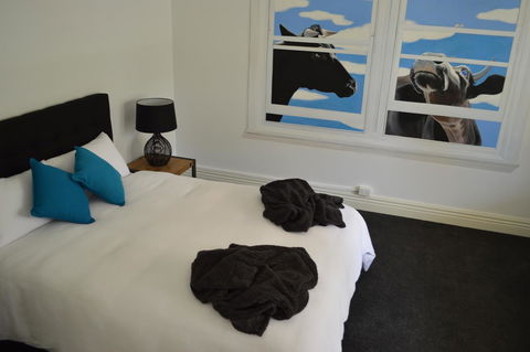 Two Cow Cottage Bed & Breakfast - Accommodation Main Beach 23