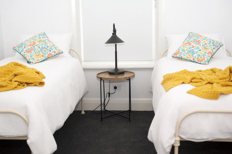 Two Cow Cottage Bed & Breakfast - Accommodation Main Beach 29
