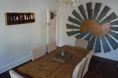 Two Cow Cottage Bed & Breakfast - Accommodation Main Beach 25