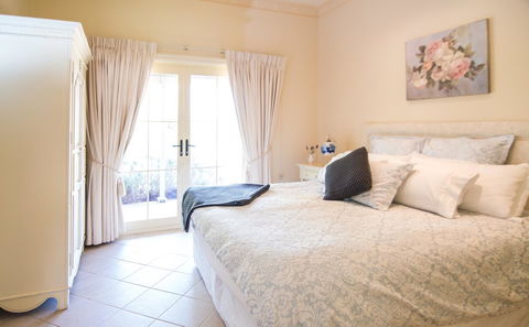 Barossa Vineyard Cottages - Accommodation Main Beach 31