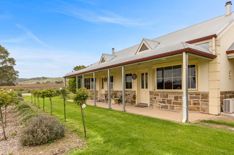 Barossa Vineyard Cottages - Accommodation Main Beach 20