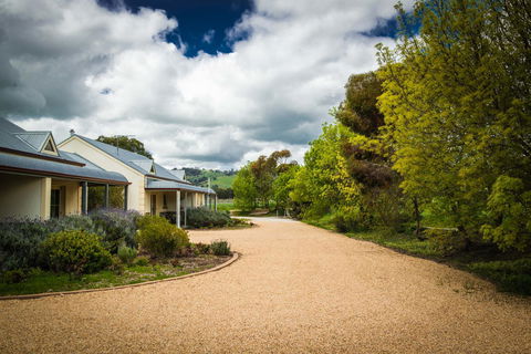 Barossa Vineyard Cottages - Accommodation Main Beach 38