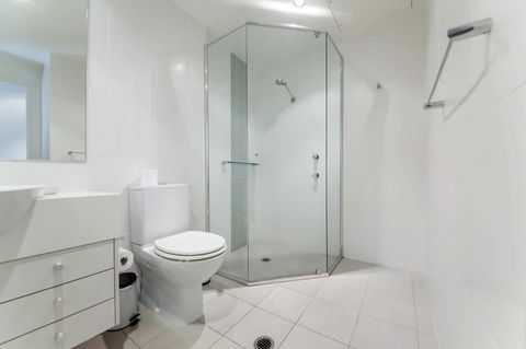 Pacific Blue 278-265 Sandy Pt Rd- Dual Key Access, Wifi, Linen And Air Conditioning - Accommodation Main Beach 14