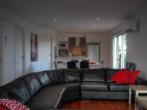 Home On Torrens - Accommodation Main Beach 28