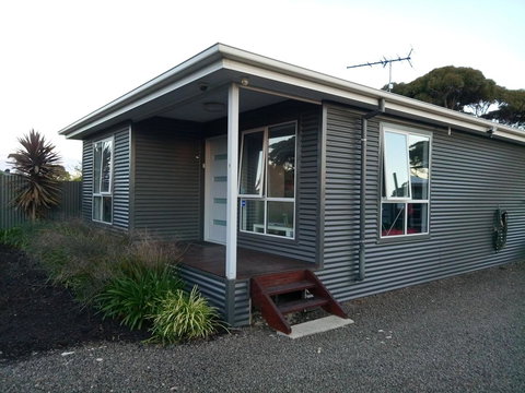 Home On Torrens - Accommodation Main Beach 5