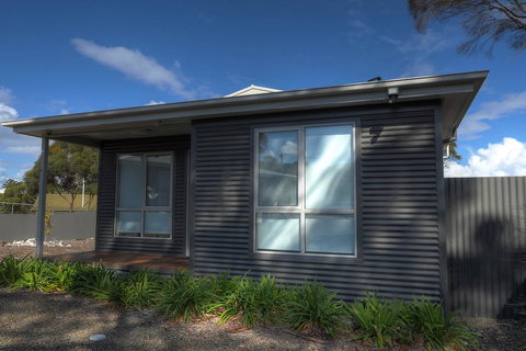 Home On Torrens - Accommodation Main Beach 25