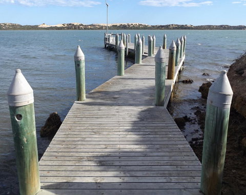 Coorong Waterfront Retreat - Accommodation Main Beach 33